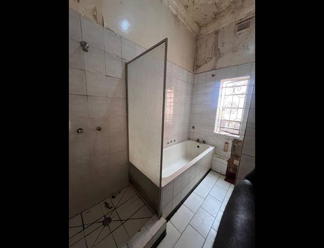 15 BEDROOM HOUSE FOR SALE IN HADDON